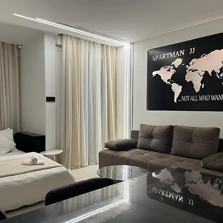 Jj Vladimira Rolovic 09 17 Apartment