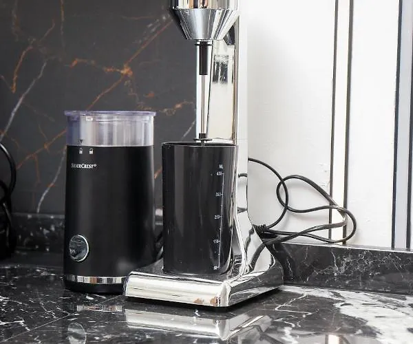 Jj Vladimira Rolovic 09 17 Daire *